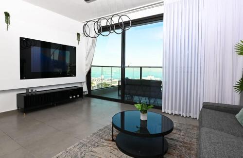 Tiberias Apartment | חופש יהונתן-סוויטת אירוח משפחתית Hofesh Yehonatan Michelangelo Family Apt
