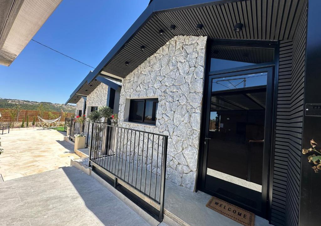 Daliyat al-Karmel Cabin | טריו בכרמל