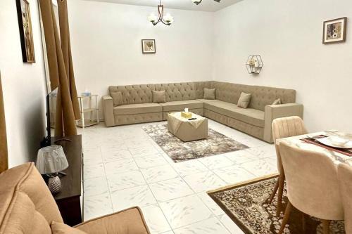 Al Majaz Apartment | شقة في الشارقة