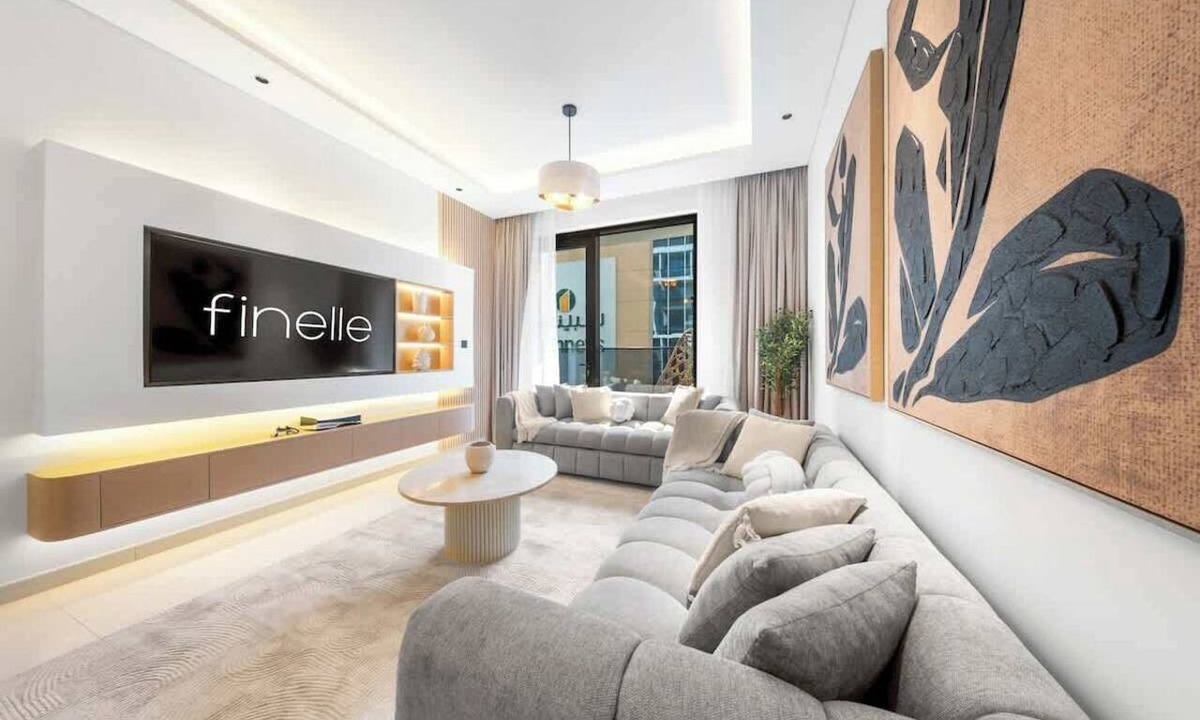 Jumeirah Village Circle Apartment | 3BR Oasis nr Circle Mall | Sauna, Gym & Pool