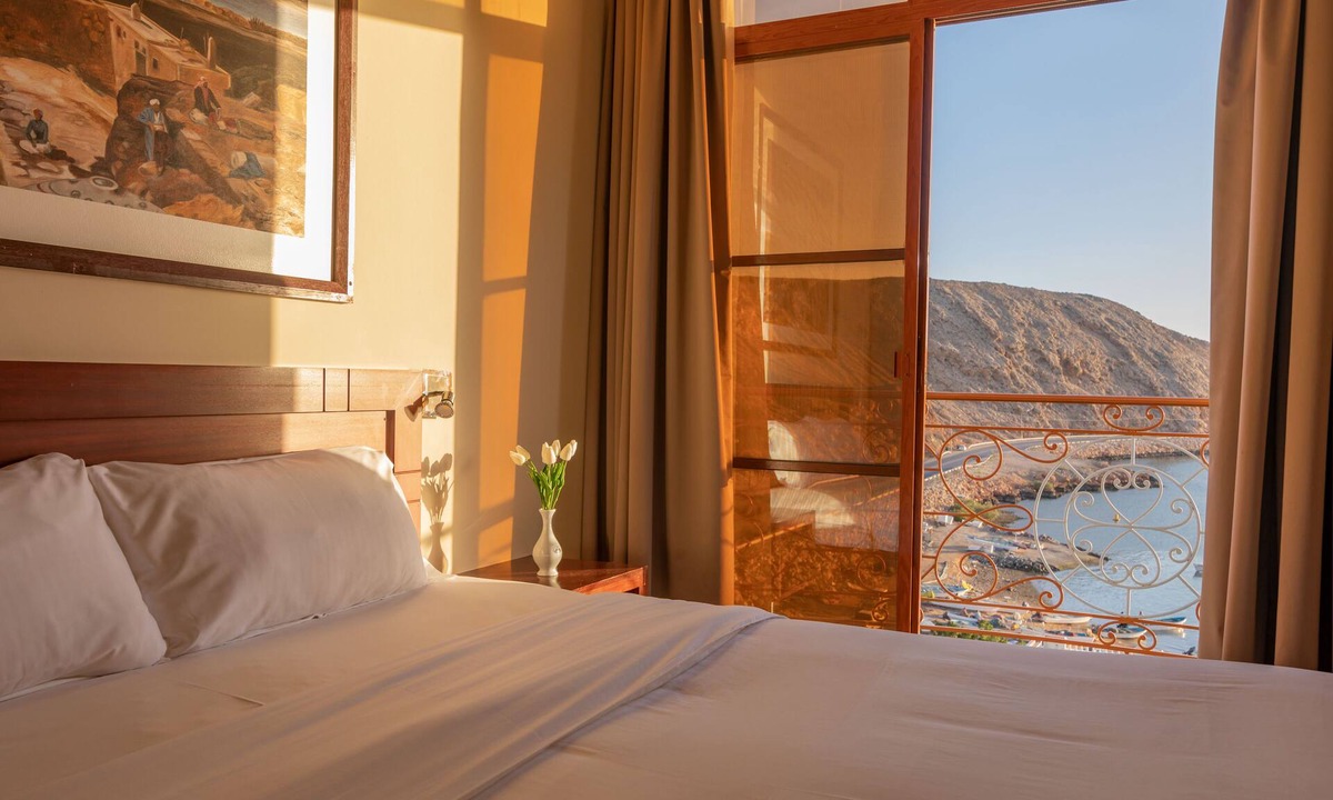 Sur Hotel | Al Ayjah Plaza Hotel