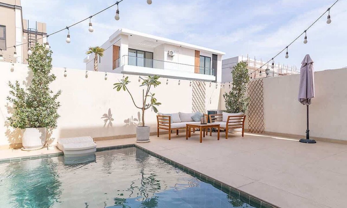 Dubai House | Al Furjan Villa WPrivate Pool & Gym Near Marina