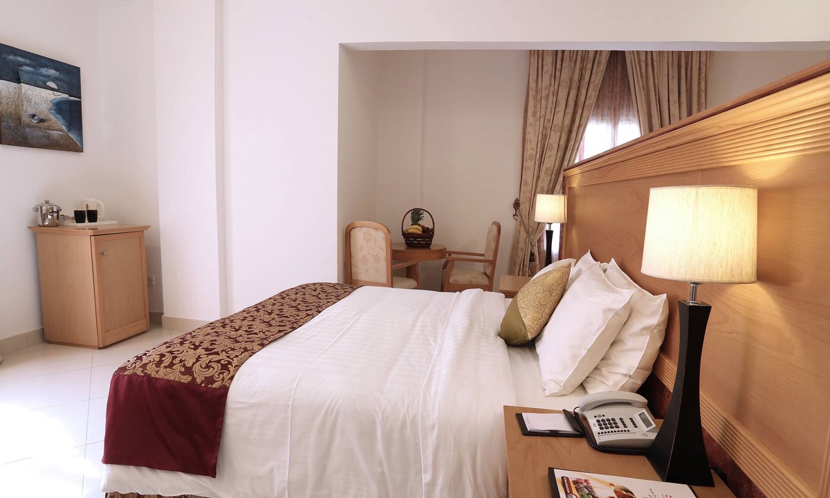 Al Ghubrah Ash Shamaliyyah Hotel | Al Maha International Hotel