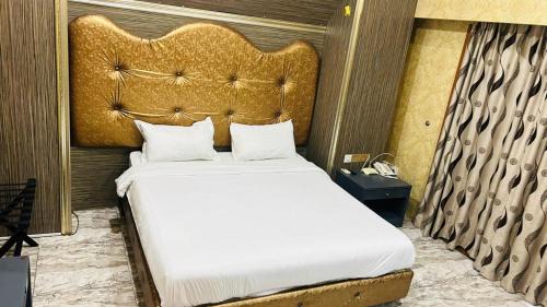 Shinas Hotel | Al Shallalat International Hotel & Guesthouse