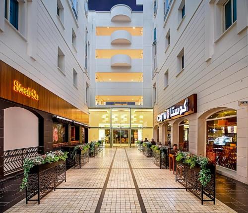 Shati Al Qurum Apartment | Apartment in Muscat - Easy Walk to the Beach