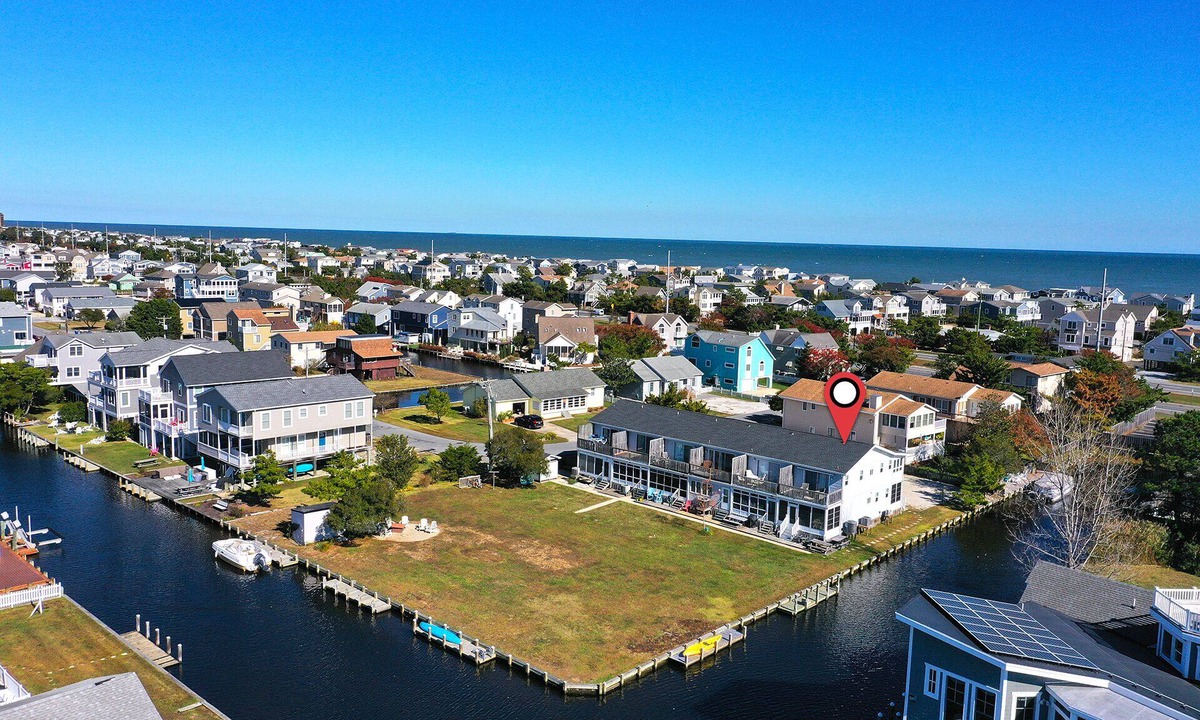 South Bethany House | Beautiful 2 bed Townhouse in Bayshore Breeze! Close to State Park Beaches! Dock, Beach Town, Restaurants and More!