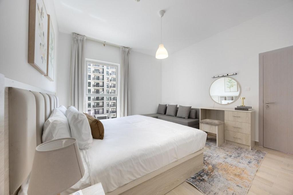 Abu Dhabi Apartment | Bloomfields 2BR in Waters Edge 9