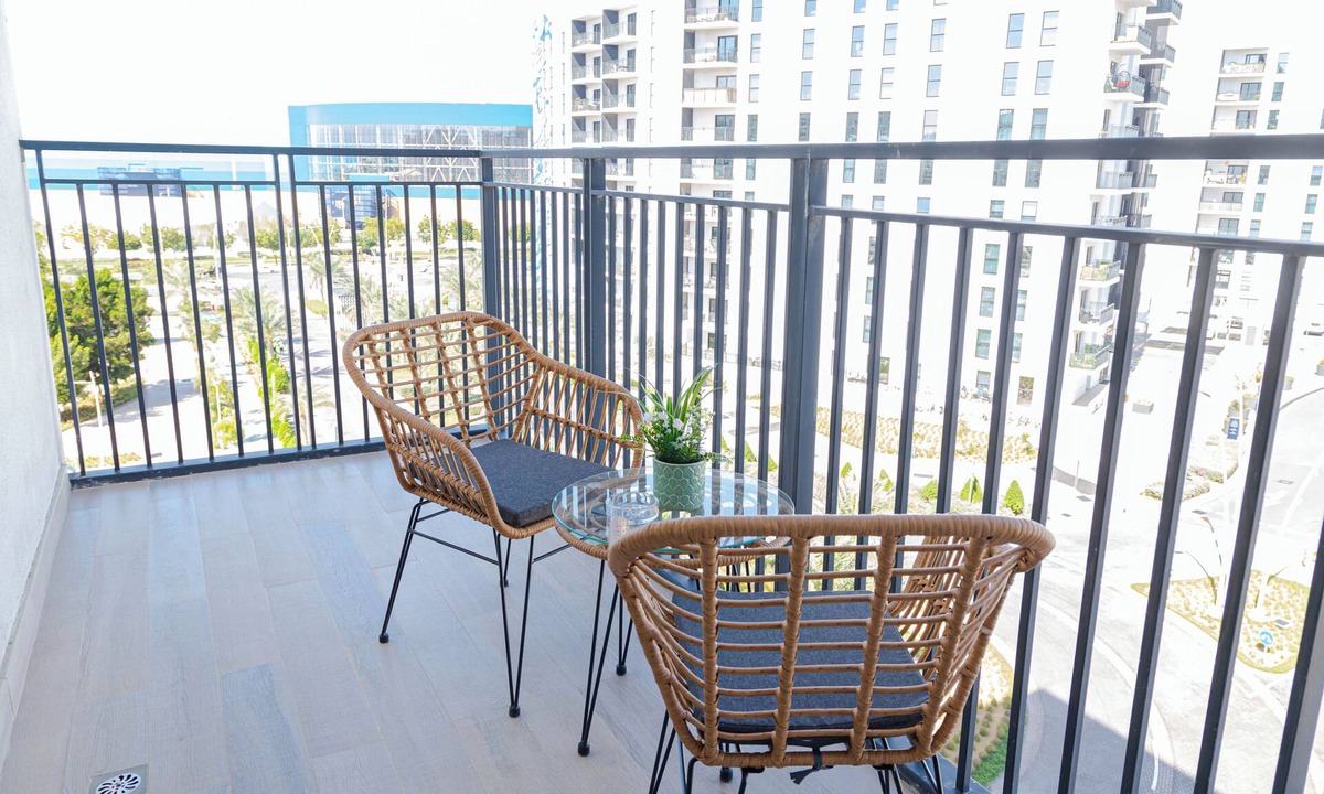 Abu Dhabi Apartment | Bloomfields Modern STU in Waters Edge