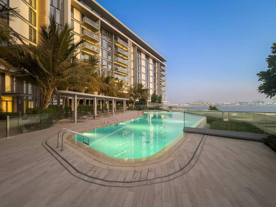 Dubai Apartment | Bluewaters 4BR Panoramic Eye of Dubai Views Near JBR Beach