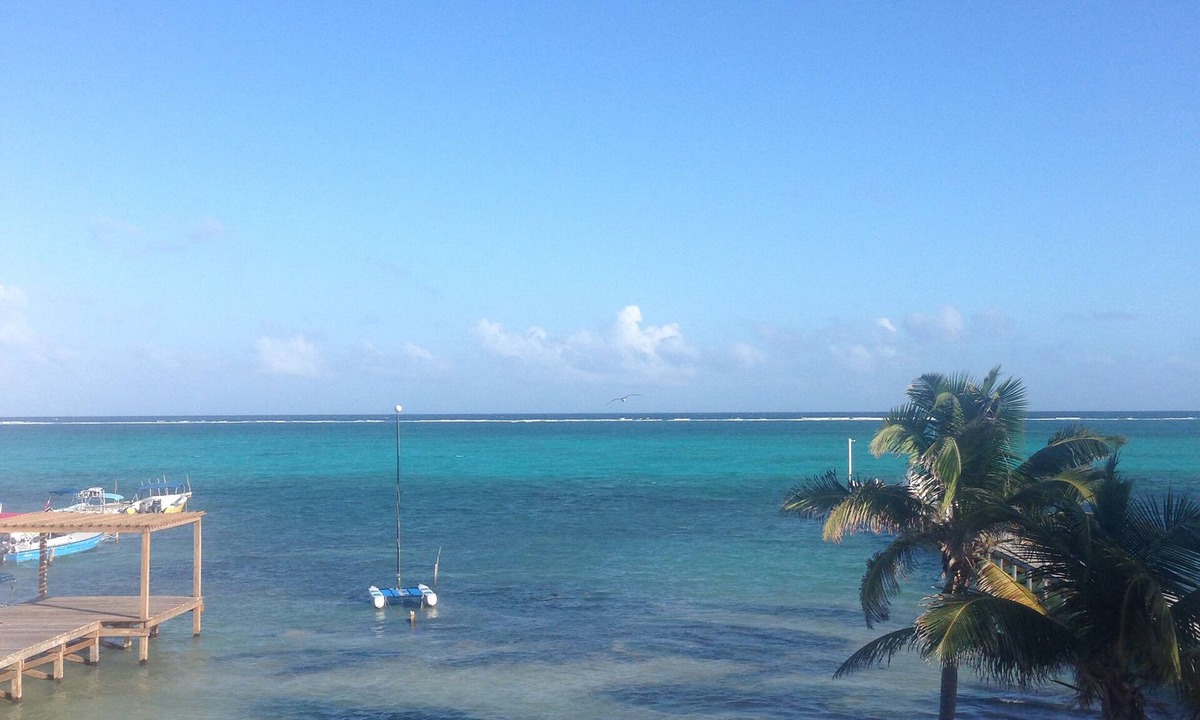 San Pedro Condo | Casa Magdaluz, Recently Renovated Beach House with Great View!
