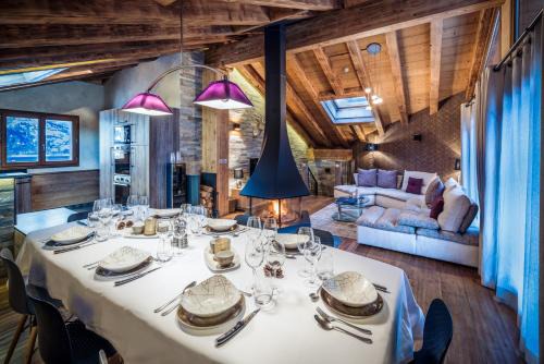 Le Praz Ski Chalet | Chalet Emilie