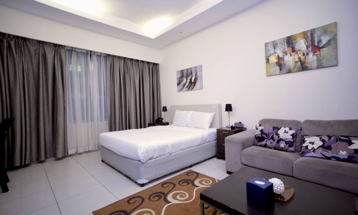 Jumeirah Lake Towers Apartment | Comfortable Apartment in Prime Location, right opposite Marina Mall.