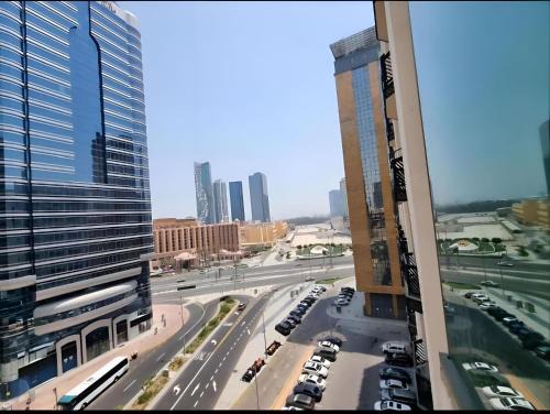 Madinat Zayed Hostel | Corniche Street - New Suave Room