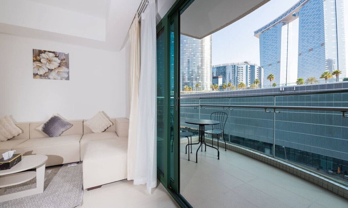 Abu Dhabi Apartment | Cozy Getaway in Reem Diamond