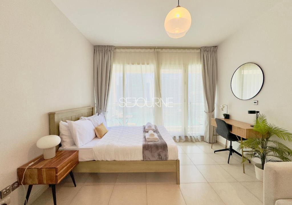 Jumeirah Lake Towers Apartment | DA86 - Well Design Studio in Dubai Arch tower