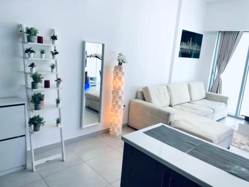 Al Barsha Apartment | Deluxe One Bedroom Apartment for rent in Dubai Al Barsha south