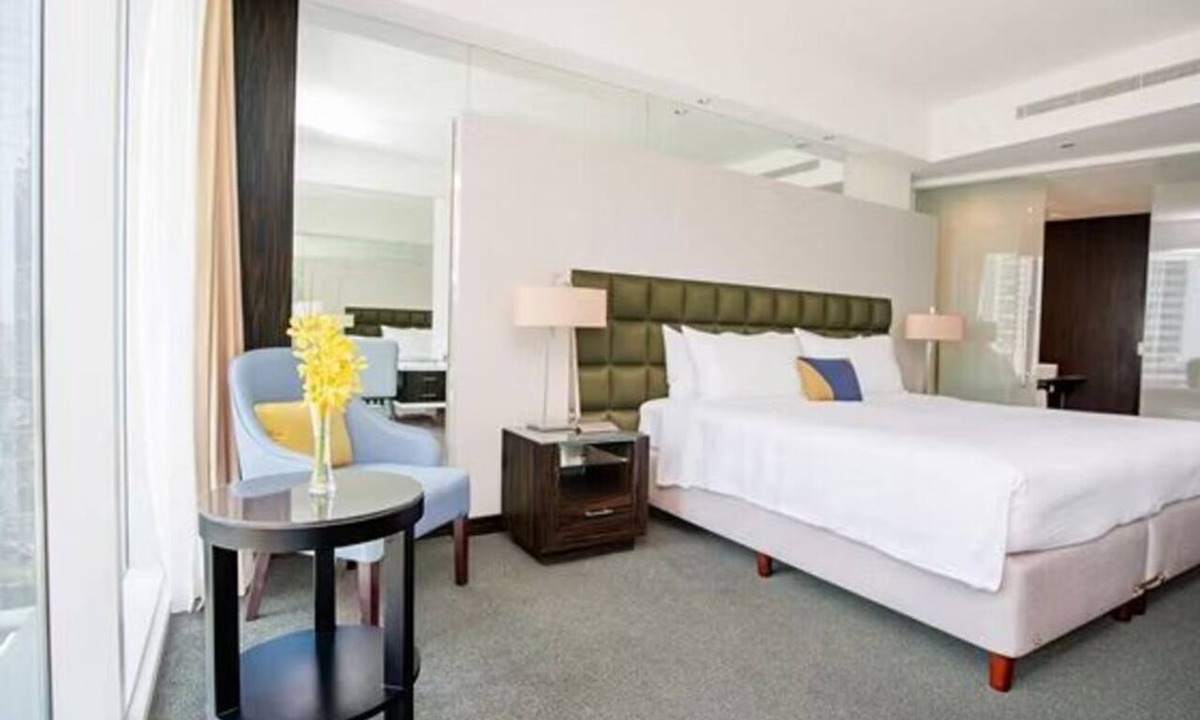 Jumeirah Lake Towers Hotel | Deluxe Room | voco Bonnington | Leisure Deck with Skyline Views, JLT Nearby