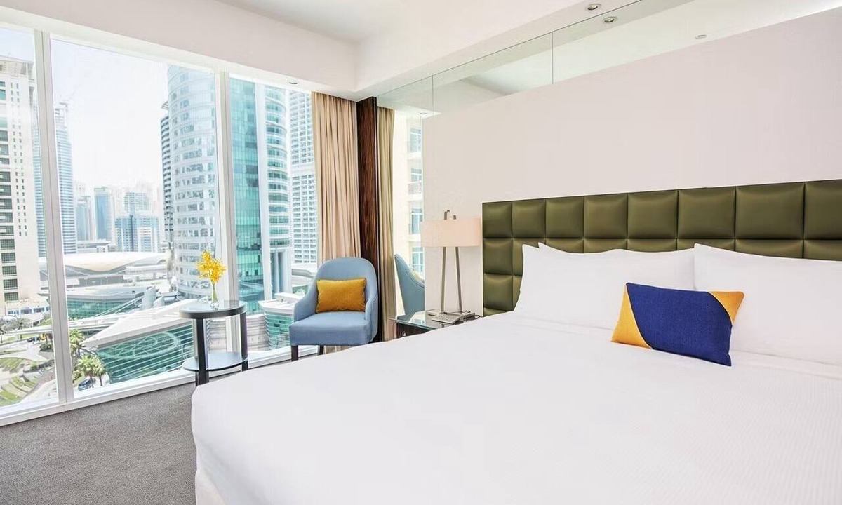 Jumeirah Lake Towers Hotel | Deluxe Room | voco Bonnington | Pool, Sauna, Steam Rooms | 2 Units