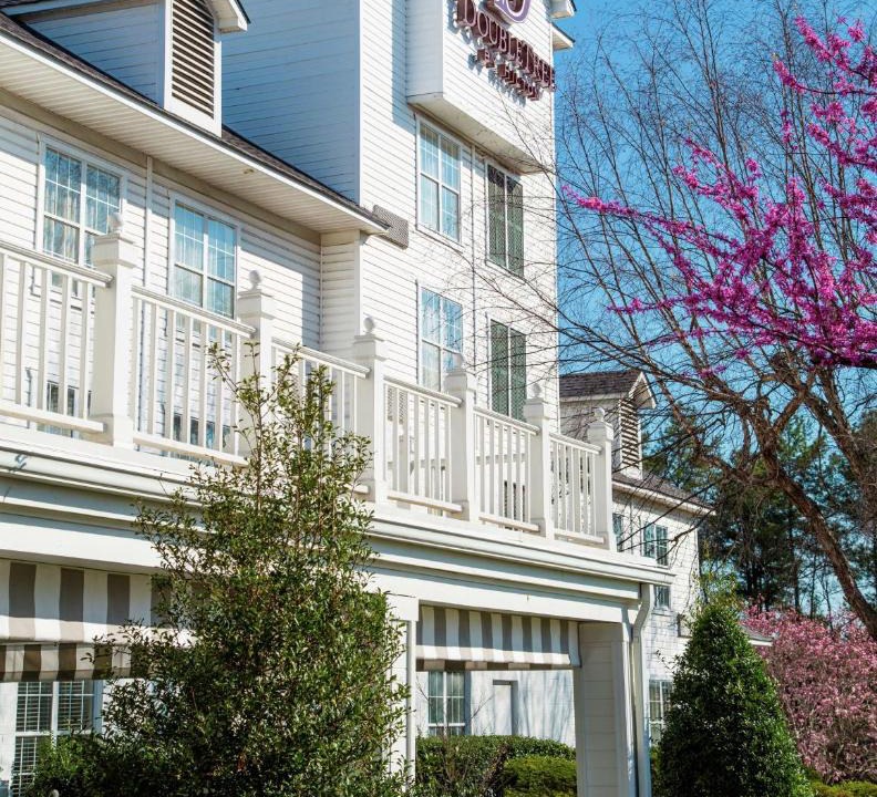 Durham Hotel | DoubleTree by Hilton Raleigh Durham Airport at Research Triangle Park