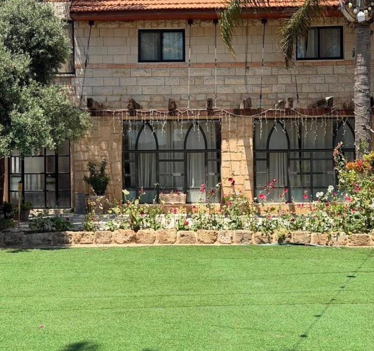 Mateh Asher Villa | Elegant Villa with Jacuzzi & spacious garden