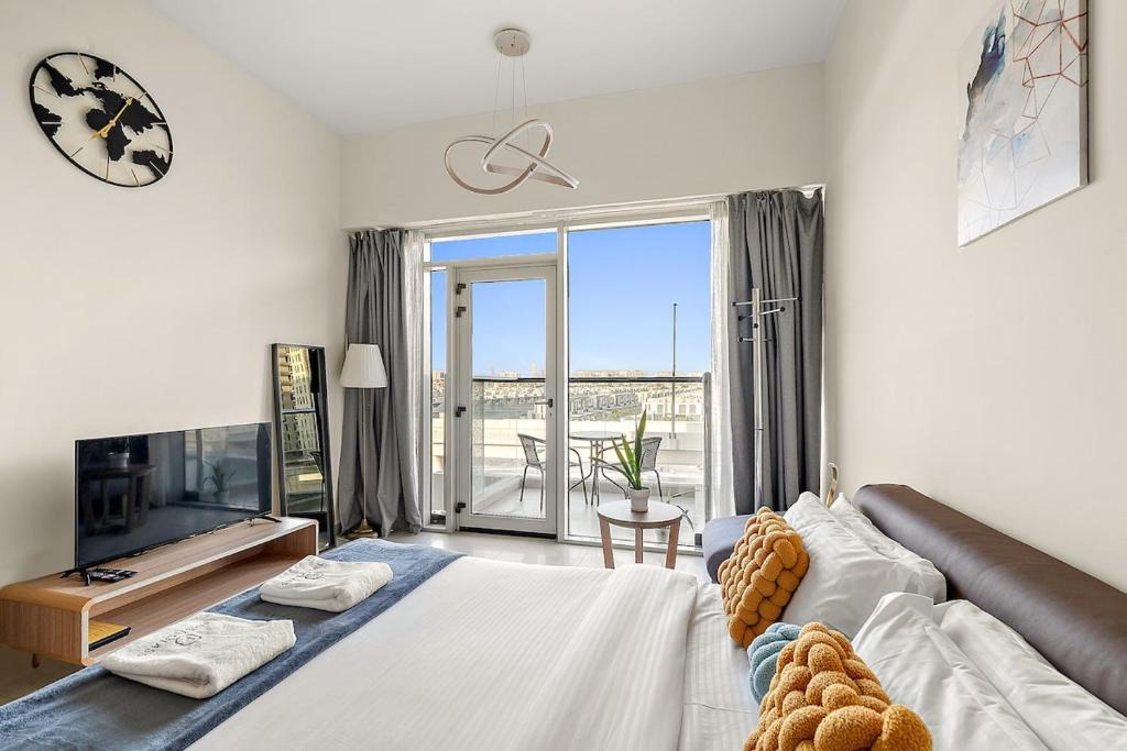 Discovery Gardens Apartment | FIRST CLASS Studio Classy Comfort