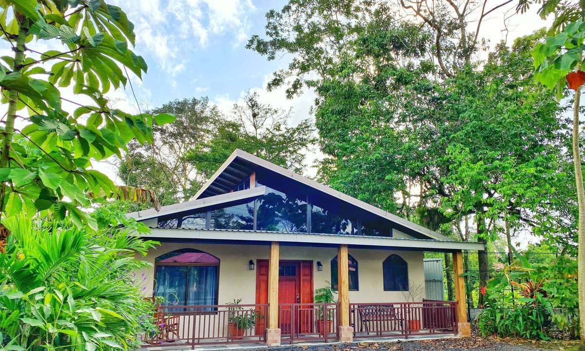 Los Angeles House | Fortitude, Spacious Family Home 20 min to Fortuna