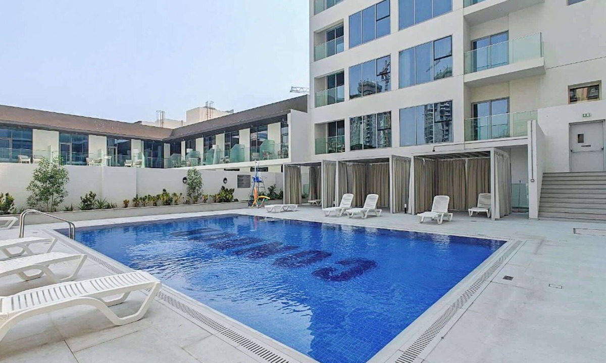 Jumeirah Village Circle Apartment | Free housekeeping visits during your stay - StayShort - Stylish JVC Studio for 2, Great Dubai Location!