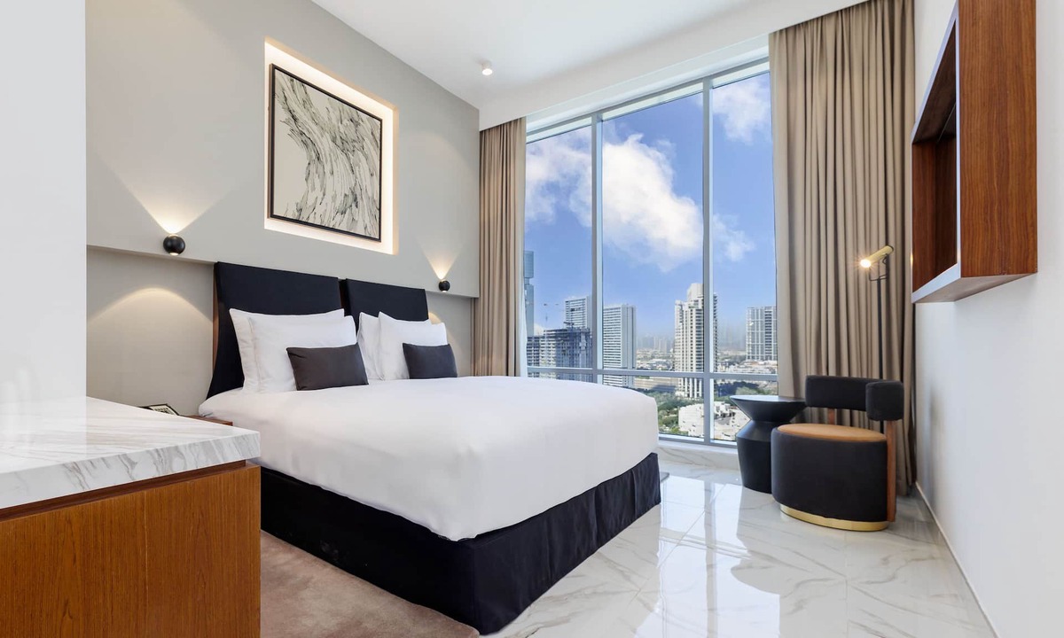 Jumeirah Village Circle Hotel | Holiday Inn Dubai Jumeirah Village Circle by IHG