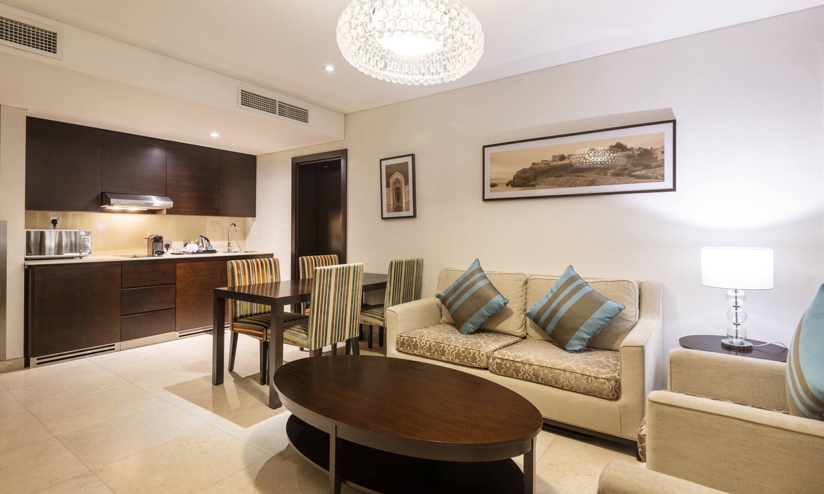Muscat Hotel | Holiday Inn MUSCAT AL SEEB by IHG