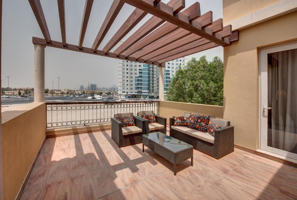 Al Barsha 1 Villa | J5 Holiday Homes Barsha Gardens