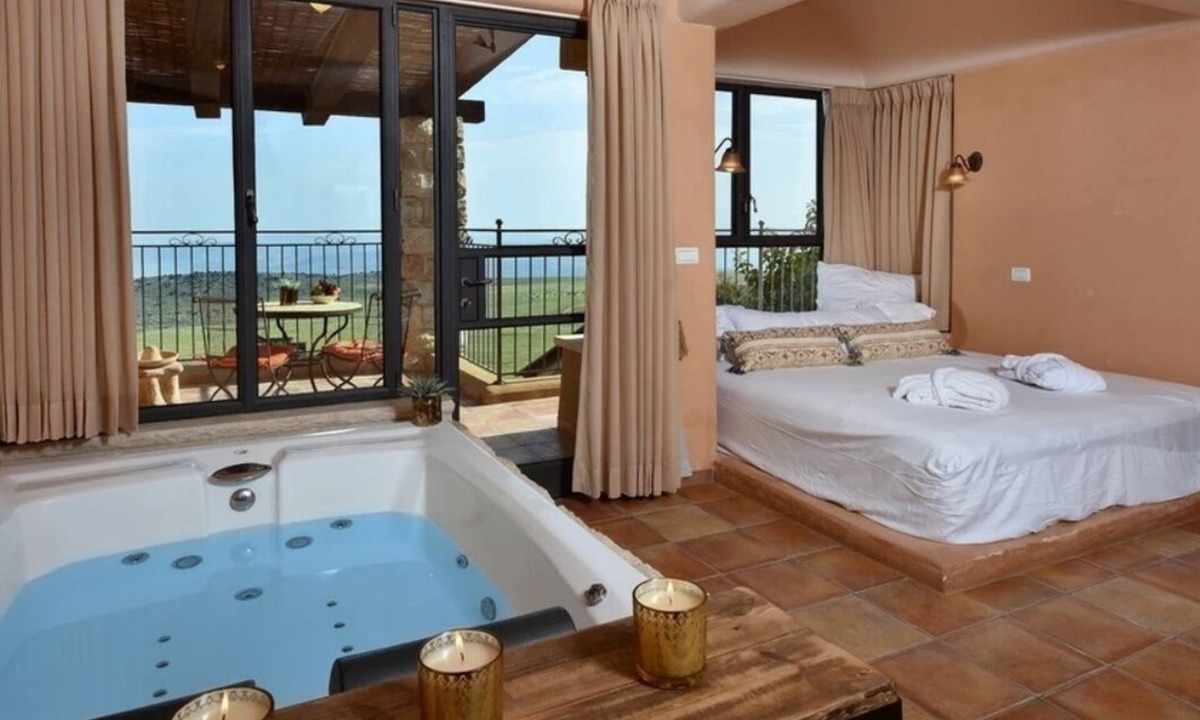 Nof Kinneret Hotel | Kami Suites Hotel