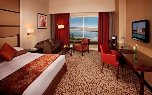Abu Dhabi Resort | Khalidiya Palace Rayhaan by Rotana, Abu Dhabi