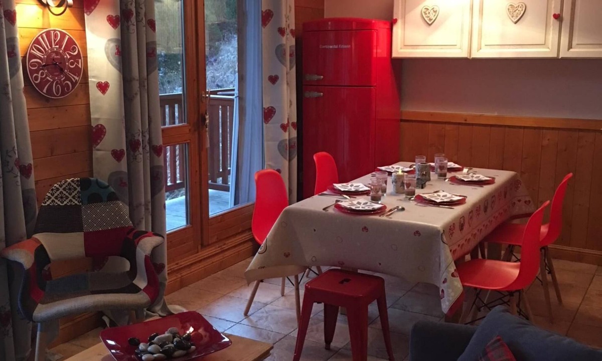 Arc-2000 Apartment | LES ARCS - ARC 2000 - APARTMENT WITH POOL IN CHALET - 3 ROOMS - SKIS ON FOOT