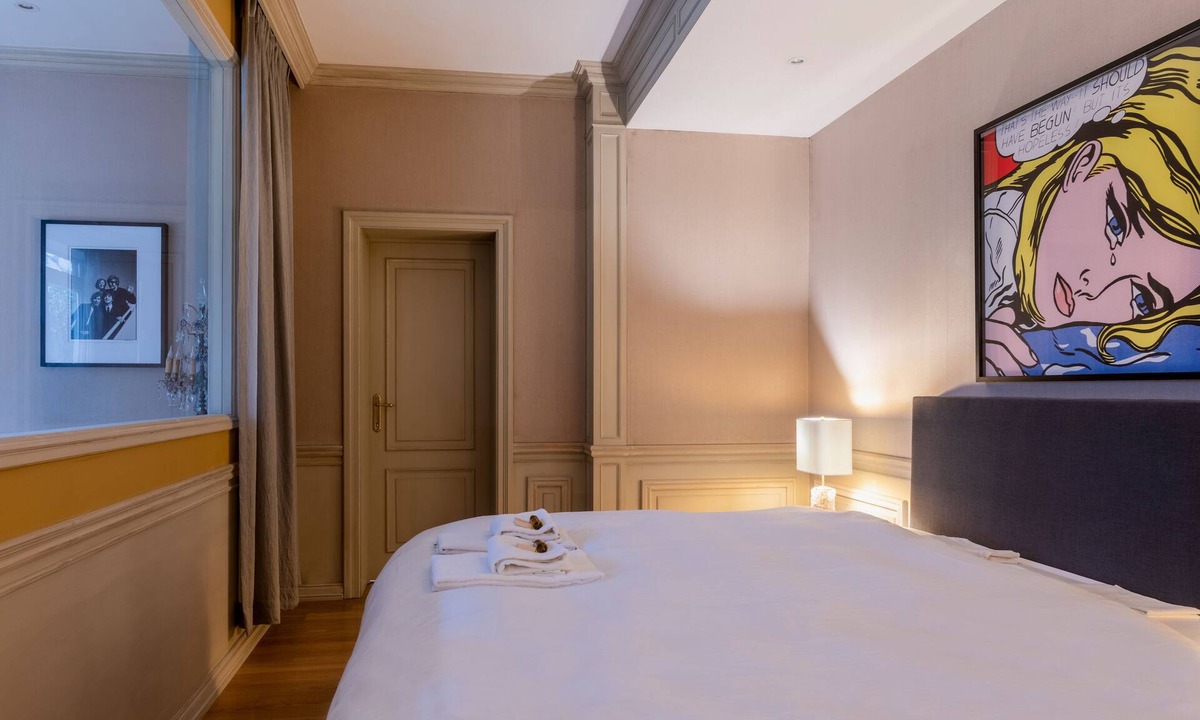 Ixelles Apartment | Louise Royal Residence