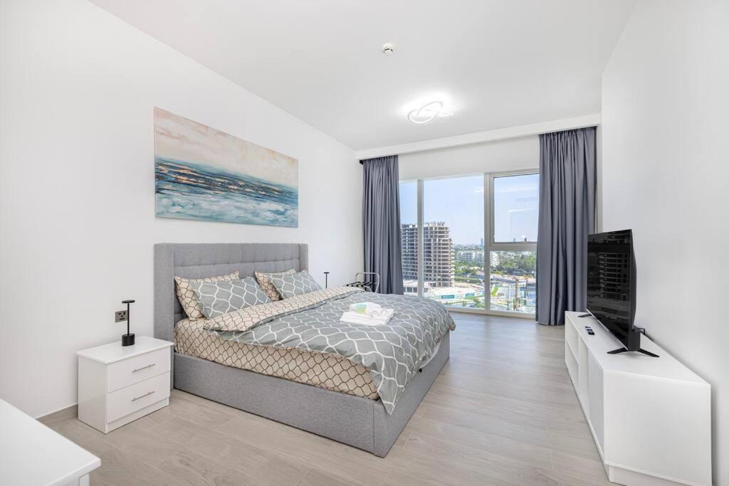 Jumeirah Lake Towers Apartment | Luxurious 3Bedroom Apartment