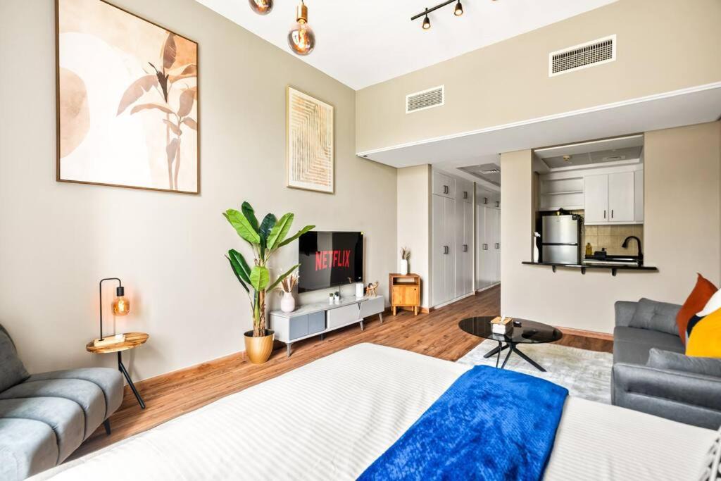 Discovery Gardens Apartment | Luxury apartment at Discovery