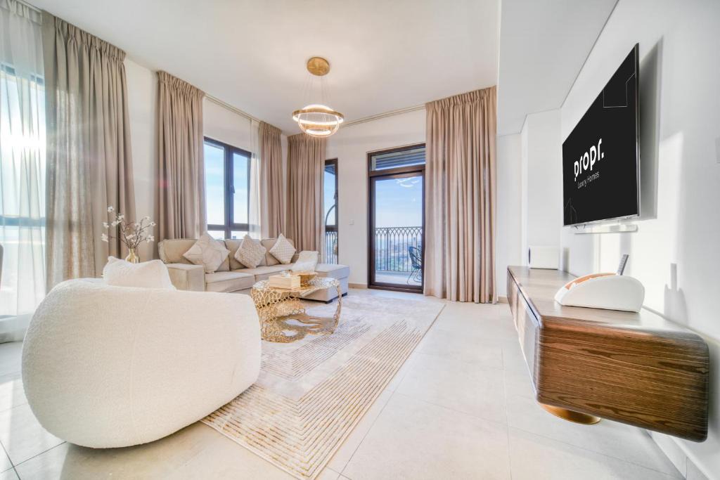 Umm Suqeim 3 Apartment | Luxury Madinat Living 2BR with Sea Views