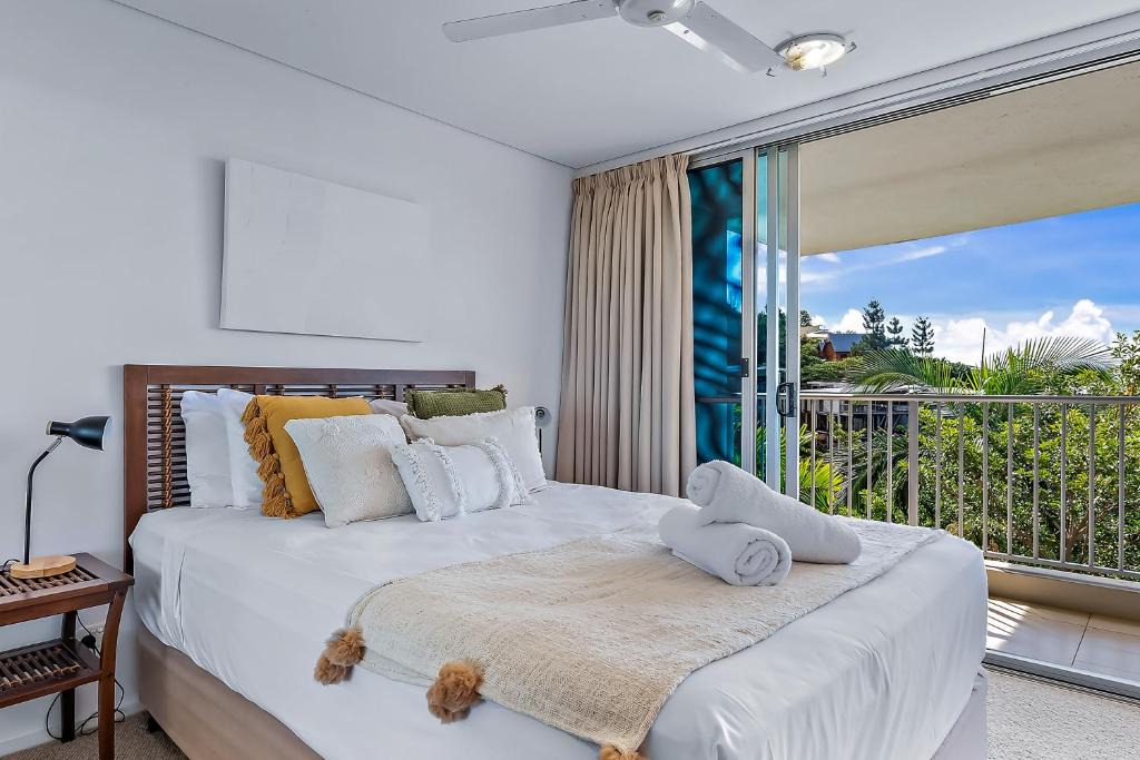 Airlie Beach Apartment | Luxury Villa Views Views Views