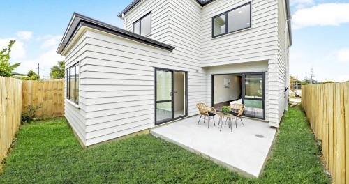 Otahuhu Villa | Modern Family Retreat Near Auckland City & Airport