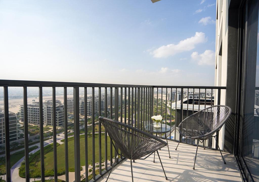 Dubai Apartment | Nasma Luxury Stays - Elegant Condo With City Views And Dubai Skyline