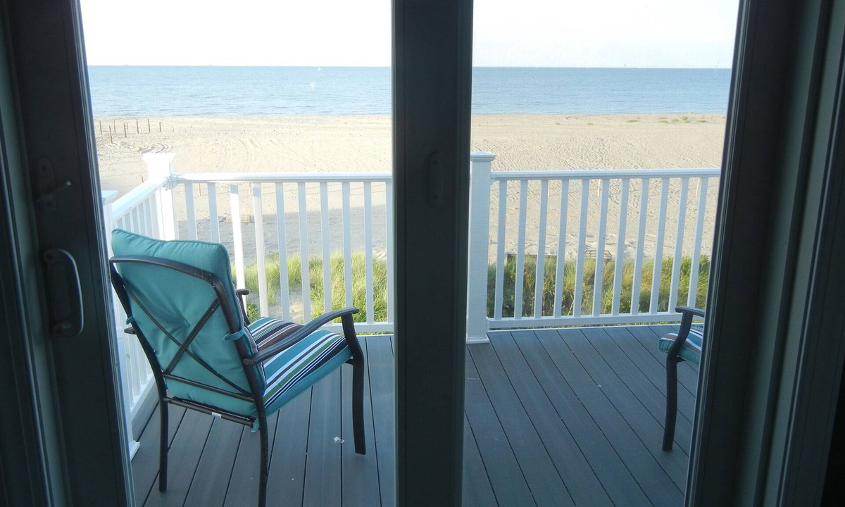 Broadkill Beach House | Newer Beachfront Rental