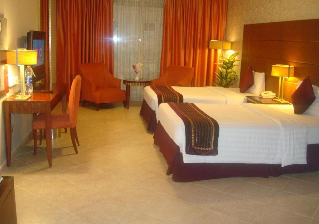 Al Mankhool Apartment | One Bedroom Apartment Near day To Day Al Karama By Luxury Bookings