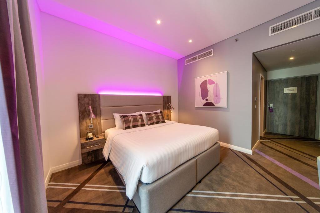 Barsha Heights Hotel | Premier Inn Dubai Barsha Heights