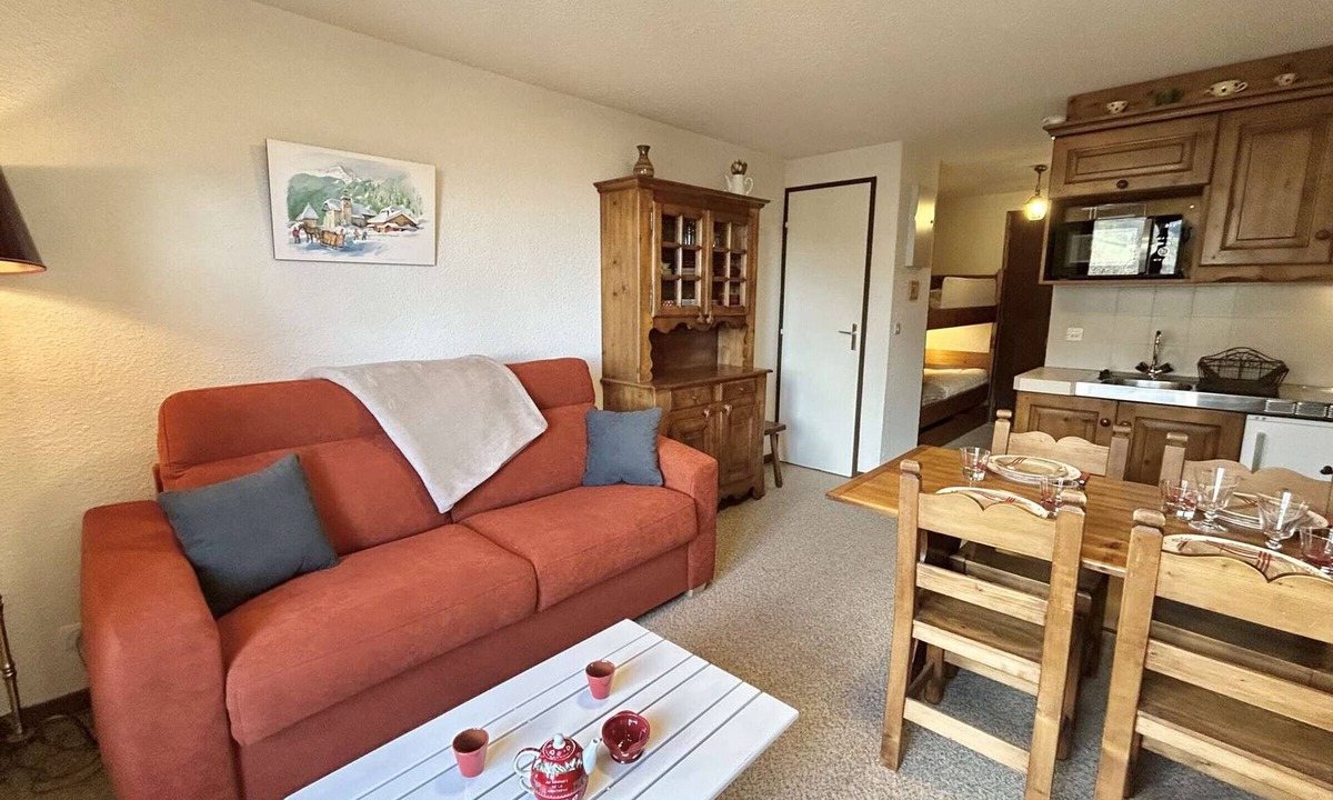 Demi-Quartier Apartment | Quiet studio with parking, mountain views, Demi-Quartier