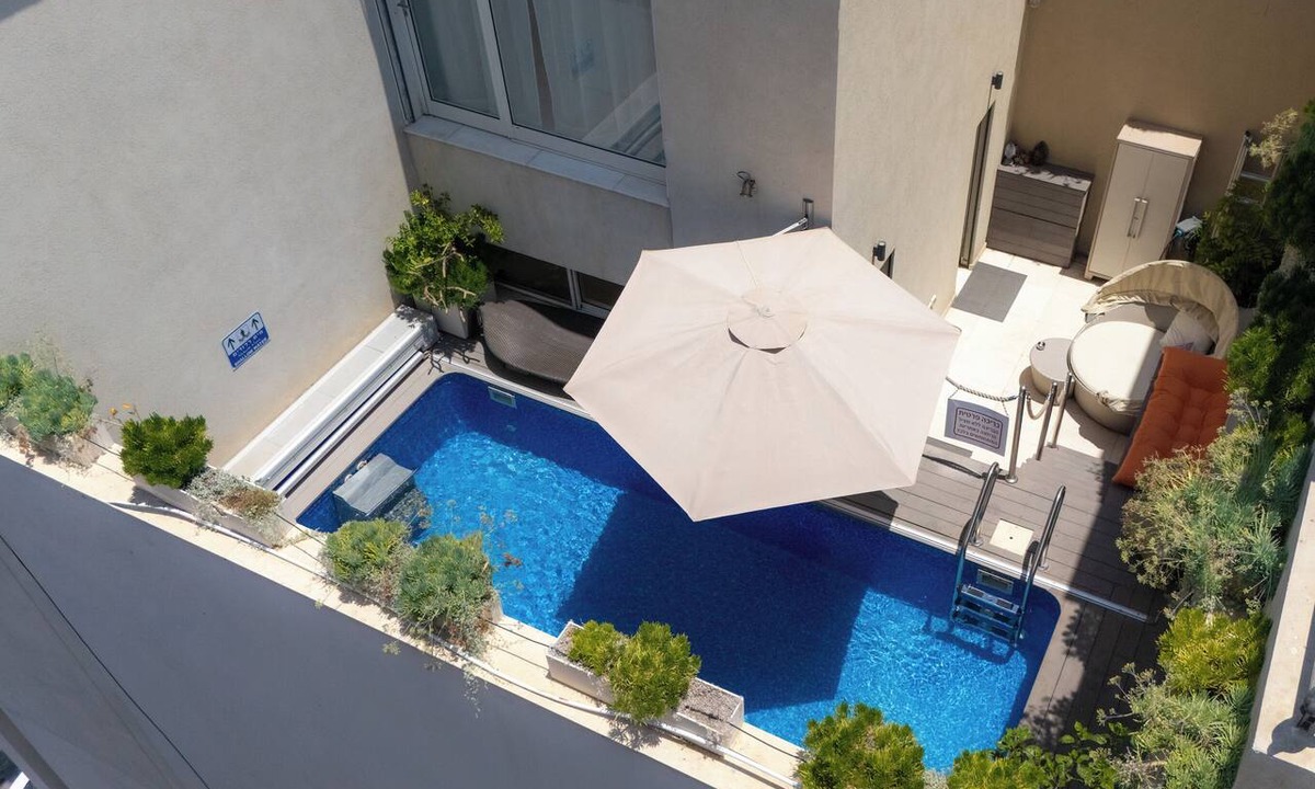 Tel Aviv City Center Apartment | Rare Luxury Penthouse with Private Pool & Parking