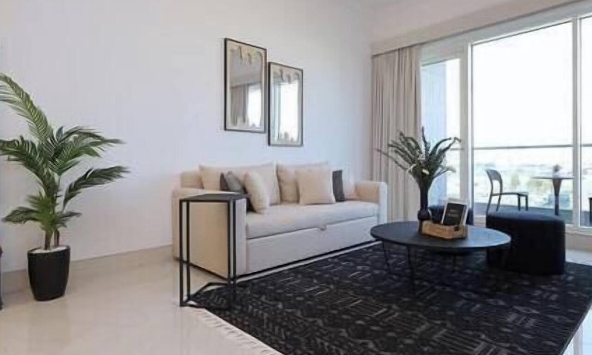 Dubai Apartment | Renovated Apartment 15 Min from Dubai Airport