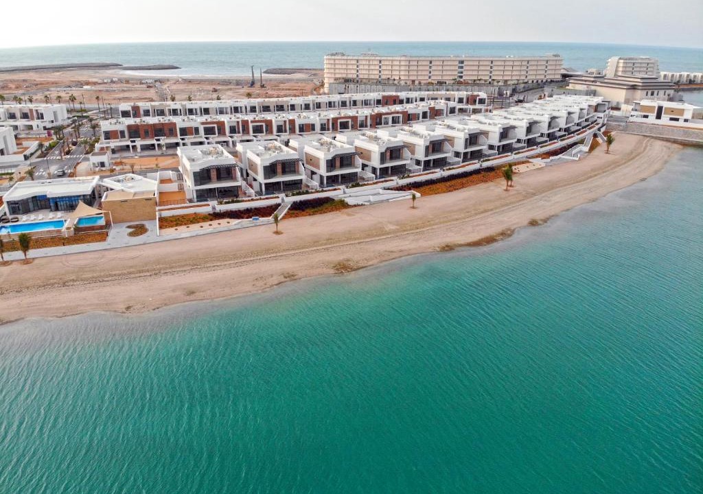 Mina Al Arab Villa | RH- 4BR Luxurious Villa with Private Pool, beach access