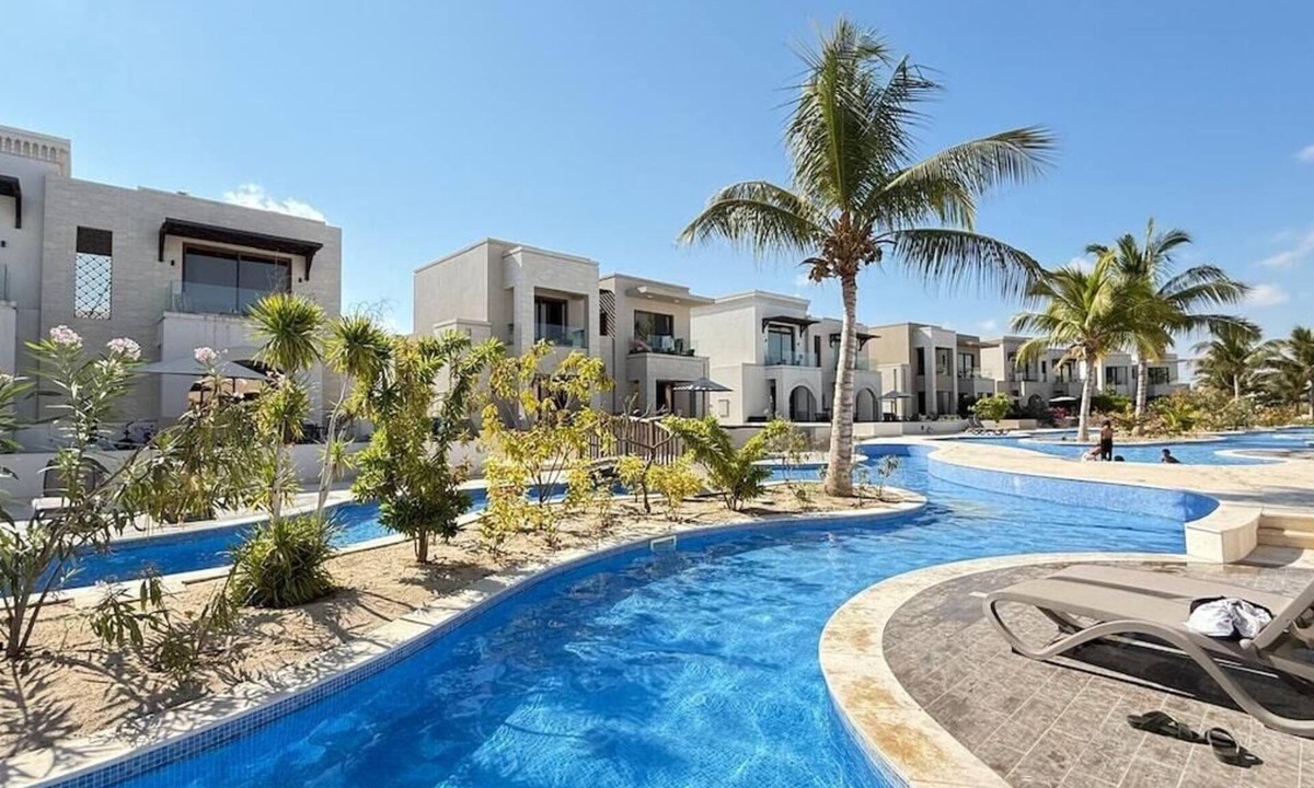 Salalah Ski Chalet | Rotana Hawana Luxurious Apartment RV06-101