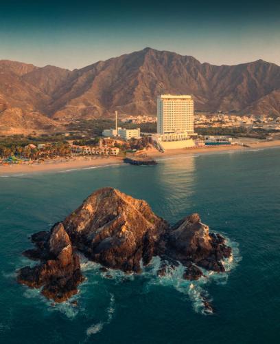 Al Aqah Resort | Royal M Al Aqah Beach Resort by Gewan