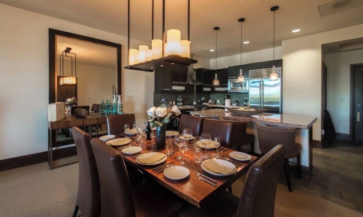 Truckee Villa | Ski IN/OUT at One Village Place Residences by Hyatt 3Bedroom Villa